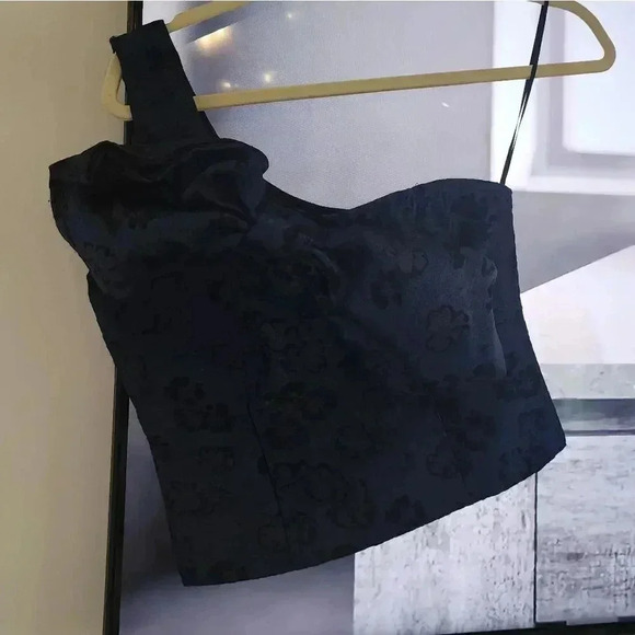 Jack Wills one shoulder bow crop top - Picture 8 of 16